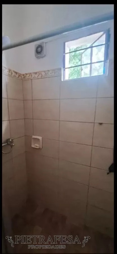 Casa En Venta Con Renta 2 Dormitorios, 1 Baño Y Cochera-villa Española