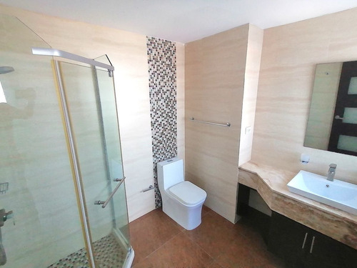 Apartamento En Alquiler En Av. Anacaona, Los Cacicazgos