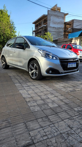 Imagen 8 de 23 de Peugeot 208 Gt Año 2017 Gris Aluminio Prost Peugeot Rosario