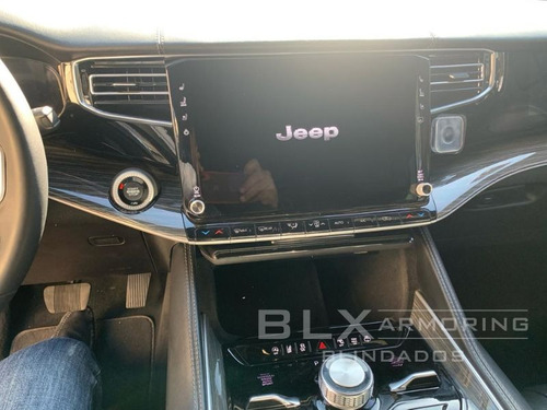 Jeep Grand Wagoneer L 6.4 V8 4X4 At