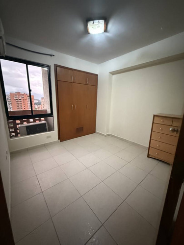Np Alquila Apartamento Res. Lomas De Los Mangos, Cod 289410