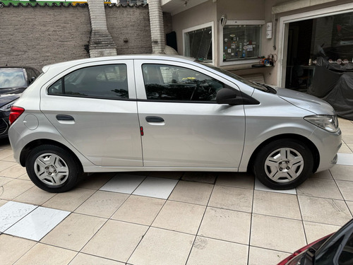 Chevrolet Onix ONIX HATCH JOY 1.0 8V FLEX 5P MEC.