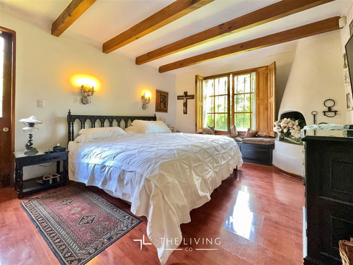 Preciosa Casa Chilena A La Venta Casa 5d Y 4b, Lo Barnechea
