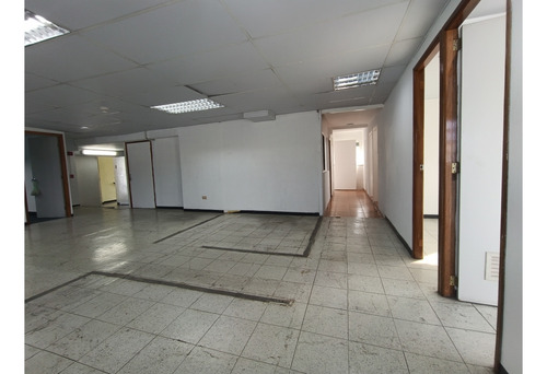 Oficina En Alquiler En La Urbina 150 Mts