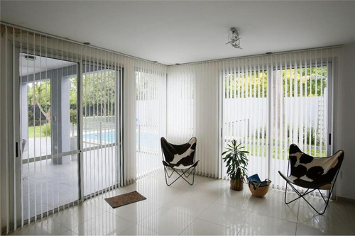 Casa Venta 3 Dormitorios, 3 Baños Y Piscina -terreno 414 Mts 2 - City Bell