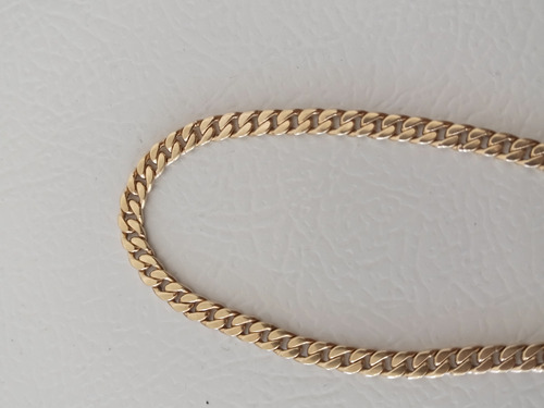 Pulsera En Oro 10k Tipo Barbada Pesa 14 G Mide 22 Cm Dorado (Usado)