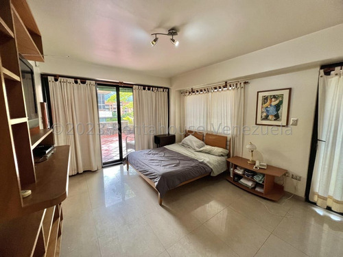Se Ofrece En Venta Acogedor Y Extraordinario Penthouse Ubicado En Campo Alegre