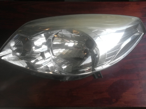 Faro Lizquierdo Renault Sandero 2012 2015 Fondo Cromado