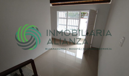 Casa En Arriendo En Cabecera Del Llano. Cod A16991