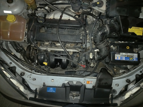 Ford Focus 2.0 Sedan Edge Mp3 2008