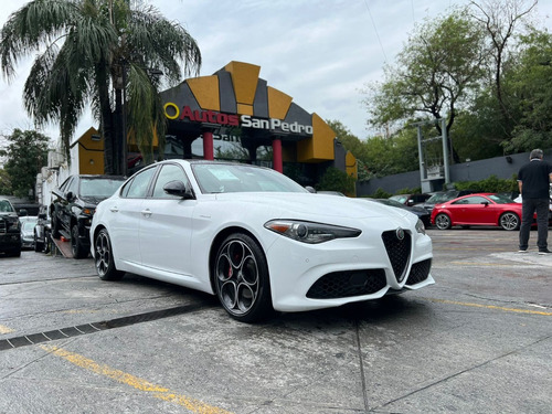 Alfa Romeo Giulia Veloce 2022 