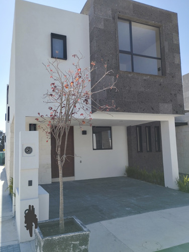 Casa En Renta En Canterra Residencial