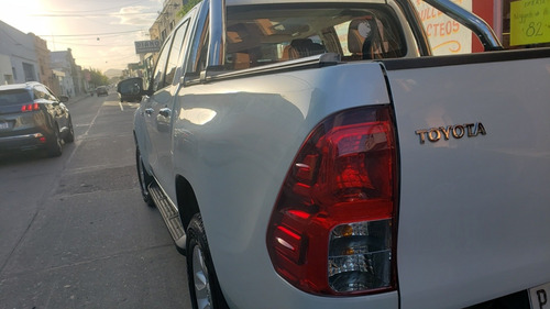 Toyota Hilux 3.0 Cd Srv Tdi 171cv 4x2 - B3 2016