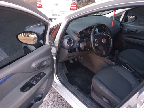 Fiat Punto 1.4 Attractive Pack Top Uconnect 2016