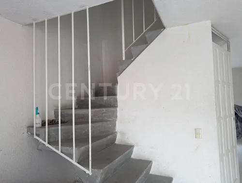 Casa En Venta En Galaxia La Laguna, Cerca De Bulevar Carmelitas.