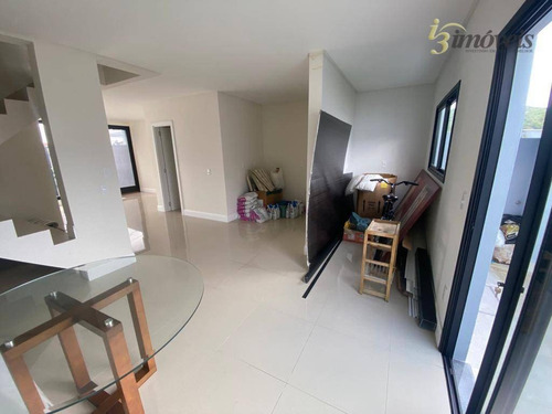 Imagem 10 de 29 de Sobrado À Venda - Alto Padrão Acabamento - Com 1 Suíte + 2 Dormitórios - Fazenda - Itajaí/sc - So0121