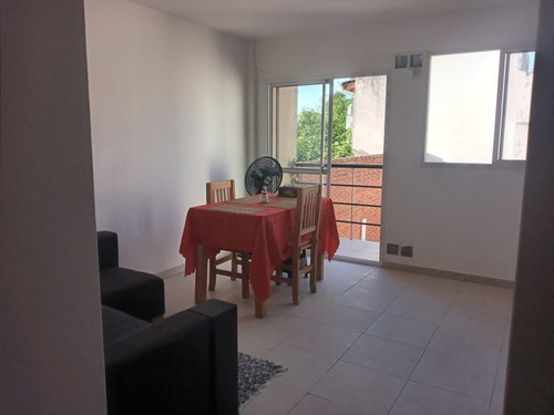 Imagen 13 de 17 de Excelente Departamento 2 Ambientes Con Cochera En Peña 48 - Banfield