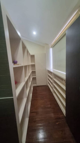 En Venta Lujoso Ph Duplex En Lomas Del Sol, Muy Negociable!!!, 4 Hab. Más Servicio, Terraza Con Bar, Parrillera Y Gimnasio. Jprp