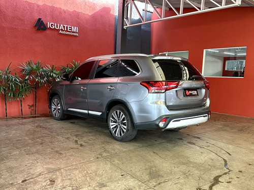 Mitsubishi Outlander 3.0 MIVEC V6 GASOLINA HPE-S AWD AUTOMÁTICO