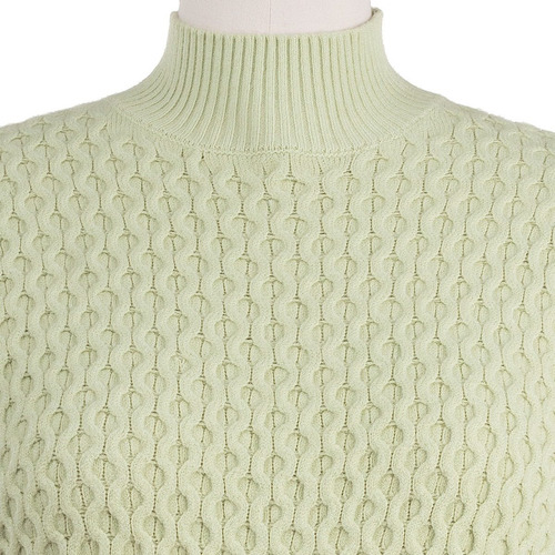 Imagen 4 de 7 de Sueter Cerrado Trama Cuello Alto Tejido Fino Strech Suave.