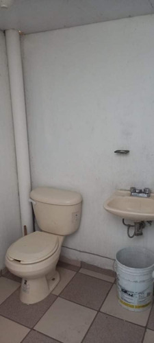 Imagen 19 de 21 de En Renta Plaza Comercial Jeysher Locales Y Bodegas Toluca Centro