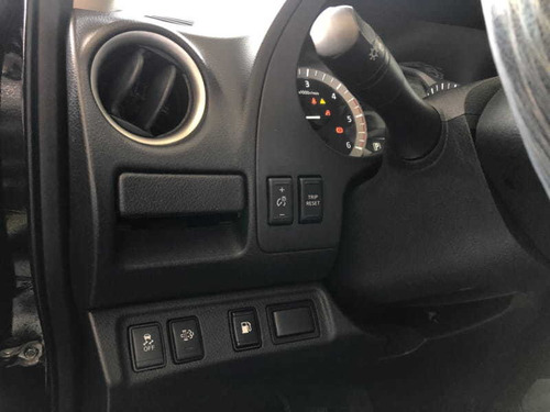 Imagem 4 de 15 de Nissan Frontier Le 2.3 2018