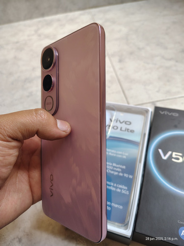 Vivo V50 Lite 8+8 Ram 256 Almacenamiento Prácticamente Nuevo (Usado)