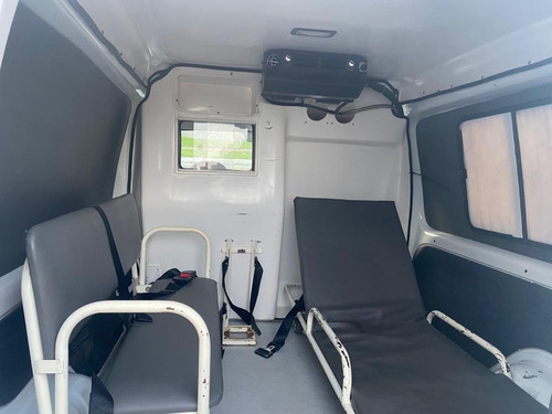 Imagem 13 de 15 de Renault/ Kangoo 1.6 Ambulancia
