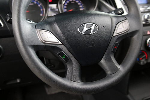 Imagem 10 de 15 de Hyundai Hb20 C.style/c.plus 1.6 Flex 16v Aut. 2014/2014