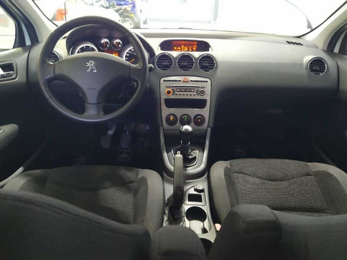 Imagen 8 de 16 de Peugeot 408 2013 2.0 Allure 143cv