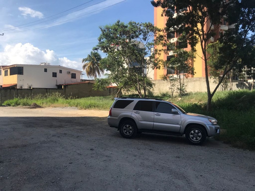 Imagen 1 de 1 de Se Vende 1300mts2 Triángulo Del Este