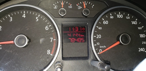 Volkswagen Voyage 2013 1.6 Vht Trend Total Flex 4p
