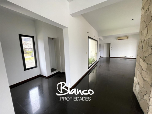 Casa En Venta En Haras Santa Maria, Barrio Las Lomas, Escobar, G.b.a. Zona Norte