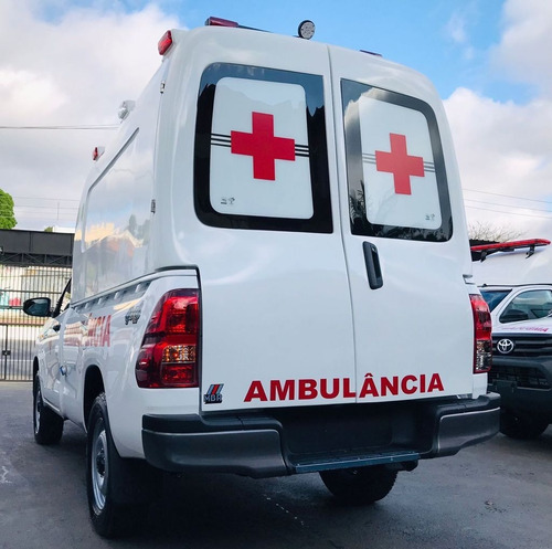 Imagem 6 de 15 de Toyota Hilux Ambulancia 2.8 Tdi Cab. Simples Chassis 4x4 2p