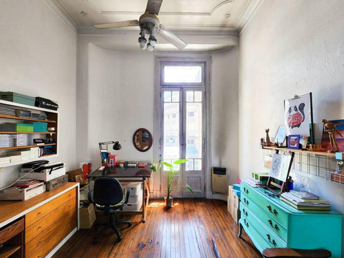 Semipiso Antiguo 6 Amb Con Balcón Y Entre Piso