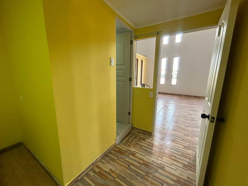 Residencial Con Galpon En Arriendo (69490)