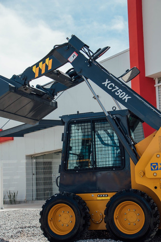 Imagen 6 de 8 de Minicargador Xcmg Xc750k