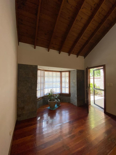 Imagen 18 de 21 de Venta De Chalet En Ituzaingo Norte