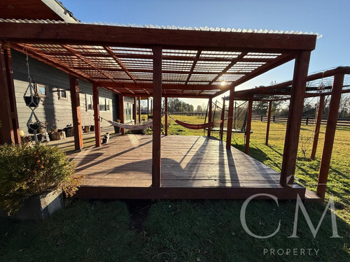 Hermosa Casa En Parcela De 8.000 M2 En Trafún.