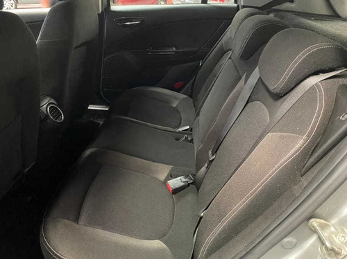 Imagem 12 de 15 de Fiat Bravo Essence 2016