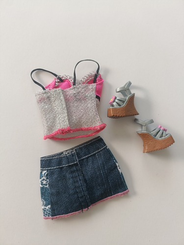 Barbie Outfit Blusa Y Falda Mezclilla Estampado (Usado)