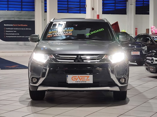 Imagem 15 de 20 de Mitsubishi Outlander 3.0 Gt 4x4 V6 24v 2017