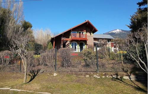 Venta Casa De 6 Dorm. En Melipal, San Carlos De Bariloche