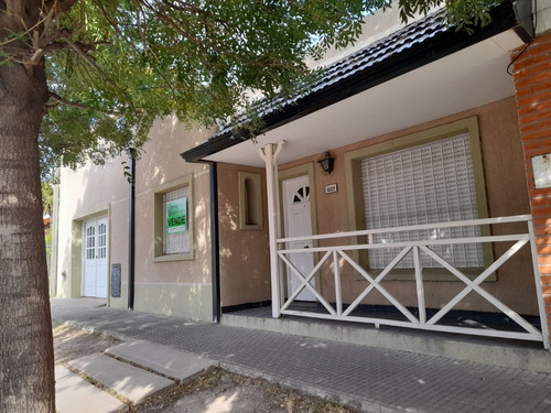 Imagen 2 de 20 de En Venta Casa Modernizada Barrio Anchorena