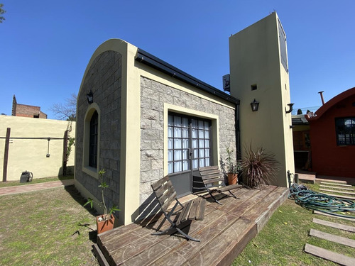 Imagen 9 de 24 de Casa - Monte Grande - 200 M2 Cubiertos