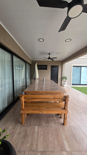 Casa En Venta Brandsen En Barrio Cerrado Con Pileta