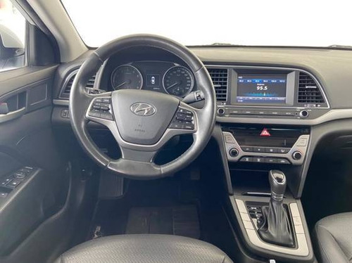 Imagem 10 de 12 de Hyundai Elantra 2.0 16v Flex 4p Automático