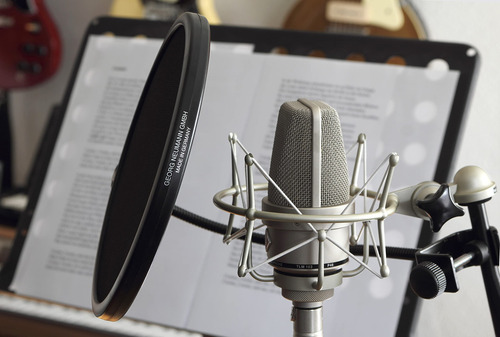 Microfone Neumann Tlm 103-mt Cardioide De Diafragma Grande P
