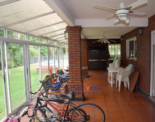 Casa A La Venta En Country Banco Provincia