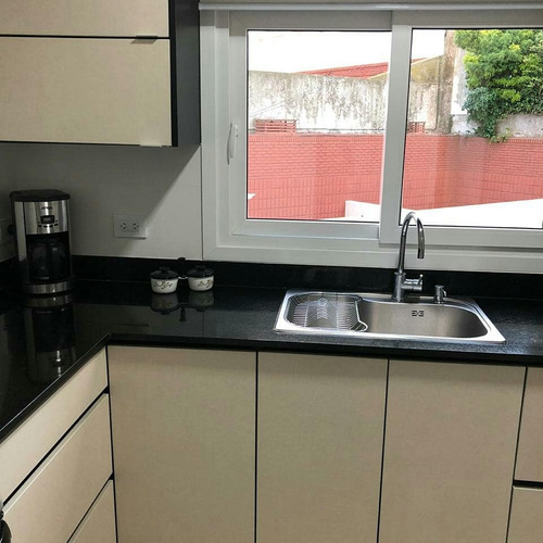 Varese! Edificio Maral 39! Dpto 2 Amb. Reciclado Y Equipado!